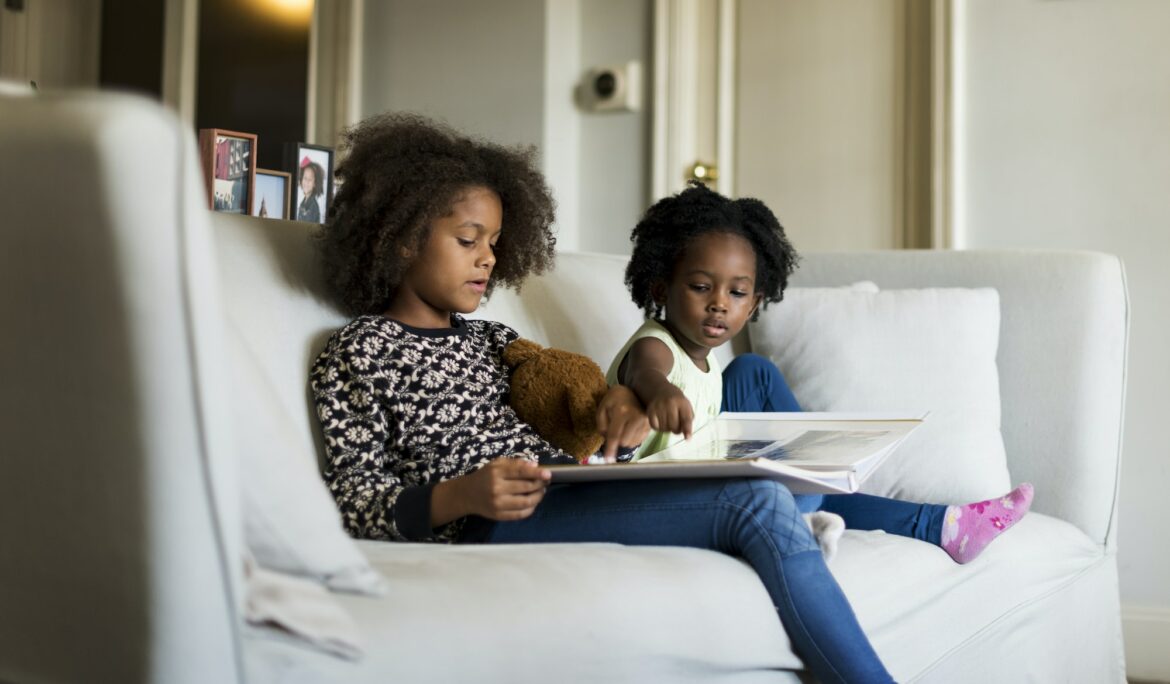 african-children-on-the-living-room.jpg