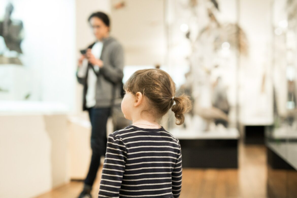 child-from-behind-learning.jpg