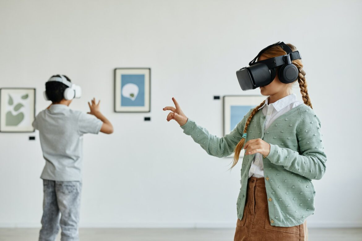 children-using-vr-in-art-gallery.jpg