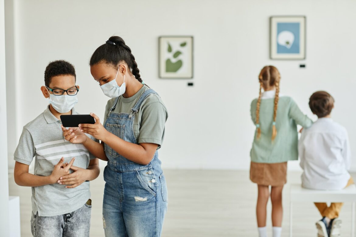 children-wearing-masks-in-art-gallery.jpg
