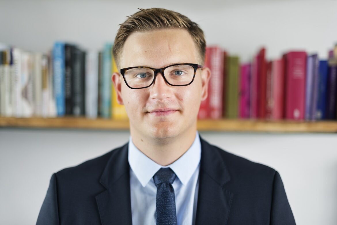 smart-looking-teacher.jpg